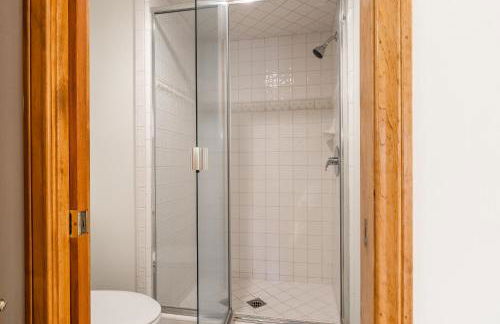 Walk to Lift Updated 2 Bedroom 2 and a Half Bathrooms 1849 Condos 209 Steps to Canyon Lodge Sleeps 6 - Foto 12