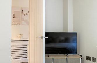 Lux Two Bedroom Home & Terrace in Stamford Centre - Foto 19