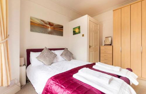 Shelley’s Seaside Stay (Garden/ Double Drive) - Foto 1