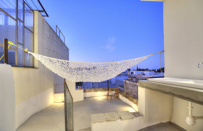 Lovely 70s Style Patio and Terrace - Photo 44