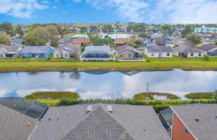 Disney Dream with Hot Tub, Pool, Xbox, Games Room, Lakeview, 10 min to Disney, Clubhouse - Foto 12