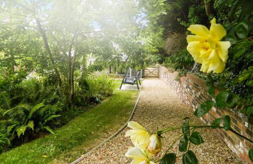 Priory Barn - Photo 18