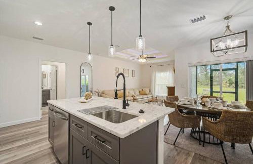 Sunny Coastal,3 BD, 2 BA, King Master Suite, Close to Ocean, Golfing , Fishing - Foto 7