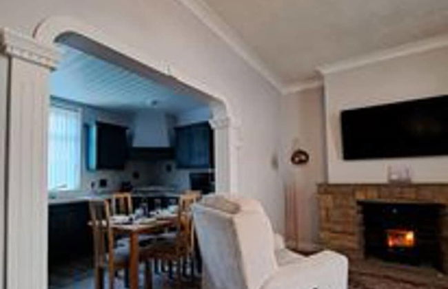 Immaculate 2-bed Cottage - Free Wifi - Foto 6
