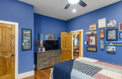 Stockyards-3/4 mile away!-Sleeps 8-Americana House - Foto 33