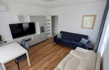 Przystanek Międzylesie Dwupokojowy Apartament z osobną Kuchnią Garażem Self Check-in Blisko CZD - Foto 3