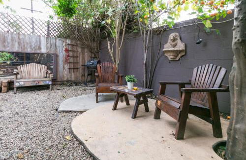 Charming 1-Bedroom Home near Downtown Culver - Photo 37