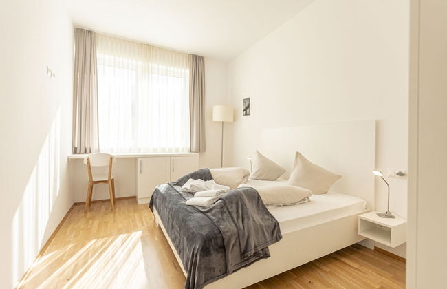 Pleasant Chalet on the ski Slopes - Photo 2