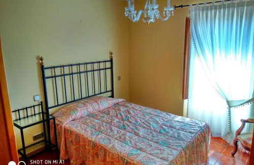 CASA AMPLIA CON JARDÍN Y APARCAMIENTO G-100147 - Foto 11