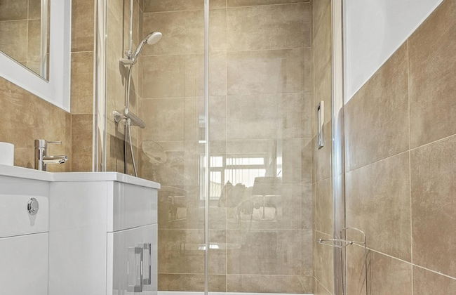 St Martins House Luxury Apts. Ruislip - Photo 54