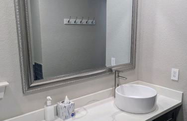 Lake ConRoy Estates - Unit A with Pool Access - Foto 19