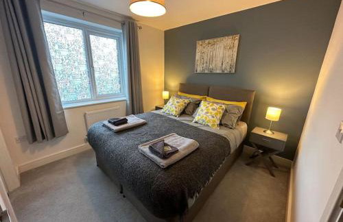 Homely 3-Bed Retreat Convenient Parking - Foto 1