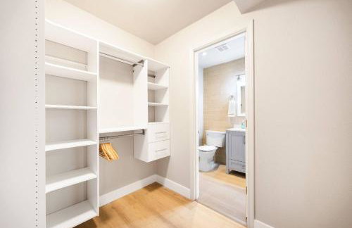 Luxury Bellevue 2B Basement w Stunning View - Foto 22