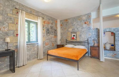 Luxury Villa Nefeli in Stoupa, Private Pool & BBQ - Foto 2