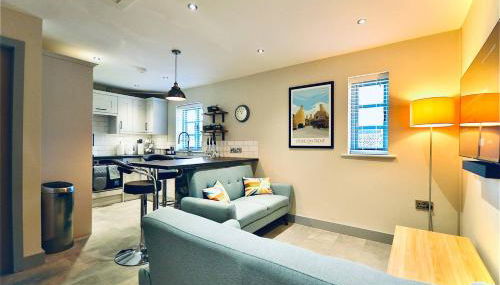Luxury Two Bed Suite - Walk to Trentham Gardens! - Foto 2