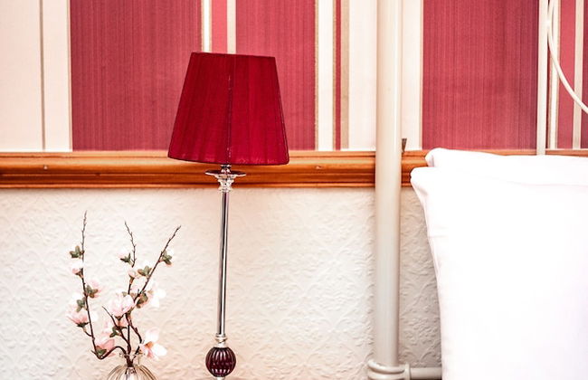 Trivelles Waterhall Country Hotel - Gatwick - Photo 58