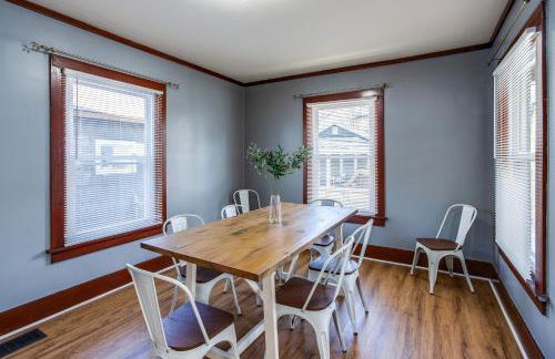 Spacious Home with In-Unit Laundry, Parking, 1GB WiFi, & Patio Deck - Foto 1