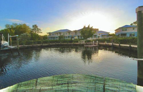 Manatee Isle - Photo 10