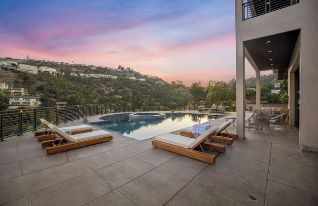 Zorada - Private Hollywood Hills Luxury With Endless Amenities and City Views - Photo 38