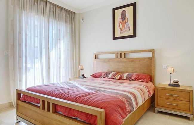 Spacious Stunning Views 2-bed Apartment, Estepona - Foto 3