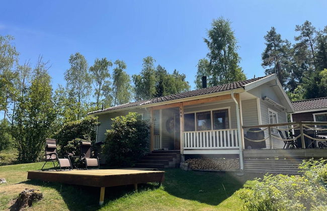 Bright Holiday House by the Lake - Photo 23