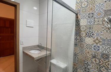 Suítes Guarapari poucos passos do mar - Foto 13