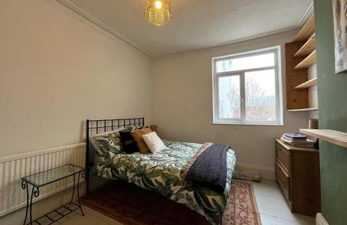 Charming cottage retreat with garden - sleeps 12 - Foto 14