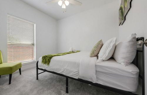 Tranquil 3BR I Free Parking I Workspace - Foto 5