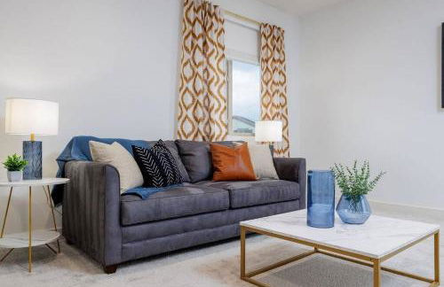 Near Coachella and Stagecoach Palm Springs , PGA resort Villa ,Golf, community pool, gym - Photo 25