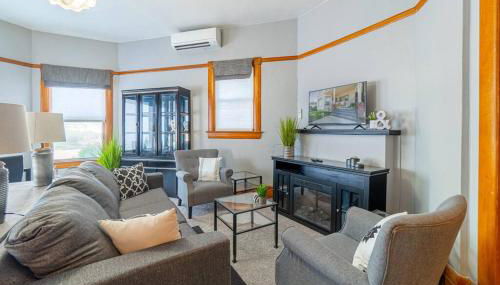 Rustic 3-Bedroom, 1.5-Bath Oasis by Downtown - Foto 3