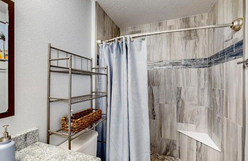 Poolside Oasis! Family-Friendly Summerfield Escape - Foto 28