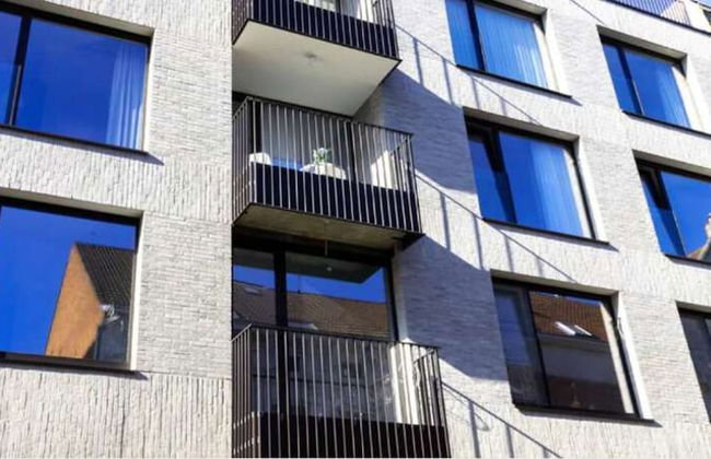 Spacious 3BR 2/5 BA Near Diamond District by Oneluxstay - Foto 7