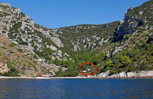 Secluded fisherman's cottage Cove Velo Zvirje, Brac - 11034 - Photo 1