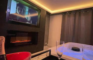 Suite cinéma et jacuzzi privé - Foto 16