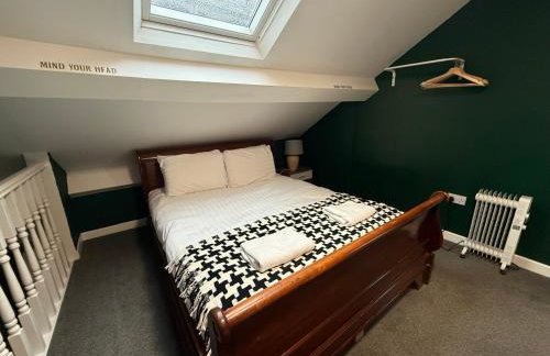 61 Moorfields city centre apartment sleeps 10 - Photo 19