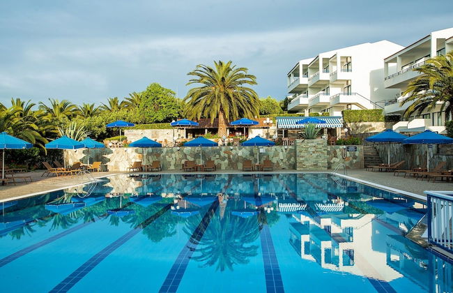 Xenios Port Marina Hotel - Photo 28