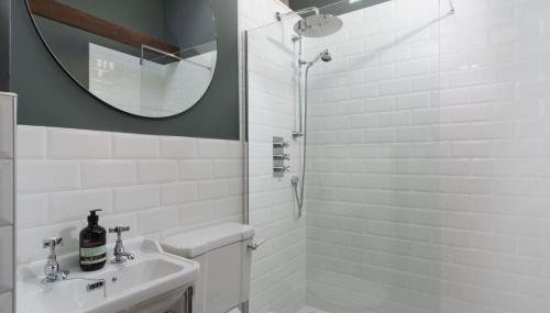 Luxury Cornish Cottage & Modern Cabin with Garden, Central St Agnes - Foto 3