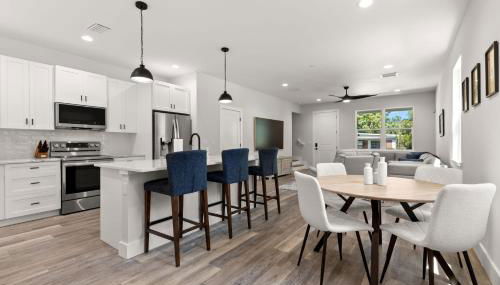 NEW! Casa Cereza - Gorgeous,Spacious, Newly Constructed Home In West Tampa - Foto 2