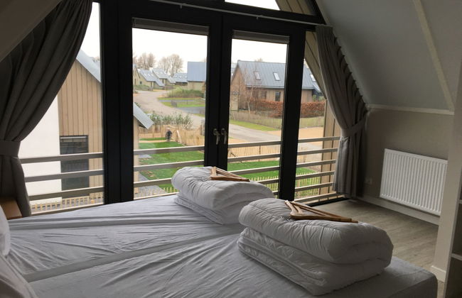 5 bedroom House in Tholen with terrace - Photo 10