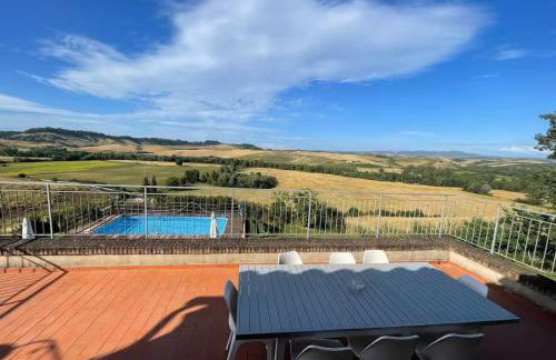 Podere I Sorbi, Spacious Tuscan Villa in Lajatico, Near Pisa & Volterra - Foto 3