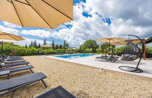 4 Bedroom Lovely Home In Labin - Photo 2