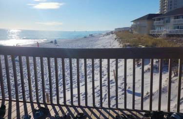 Boathouse Condo, Downtown Destin Harbor, Private Beach Access, Waterfront, on Golf course, Water Taxi pickup - Photo 14