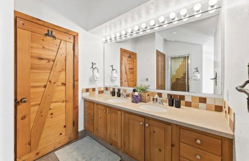 Carpe Montem - Modern, Views, Large Deck, Hot Tub, Private - Foto 25