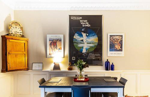 Elegant Highgate Garden Retreat - Photo 14