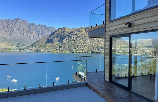 Stunning Lakeview QT Holiday House - Foto 21