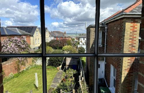 Gulls, charming seaside cottage, centrally located - Photo 3