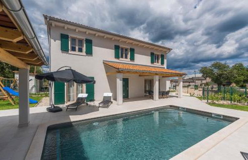 Villa Macan with Private Pool, Sauna & Garden - Photo 13