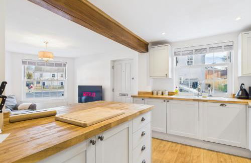 Corner House- hot tub and outdoor fireplace - Foto 15