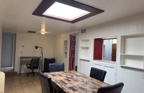 Fantastic 4 Bedroom in a Great Area - Foto 60