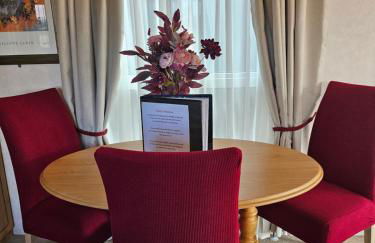 Ruth's Repose Shropshire Country Retreat with private hot tub & Stunning Views - Photo 14